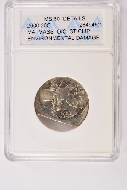 2000 Massachusetts Quarter 35% Off Center & 20% Straight Clip MS60
